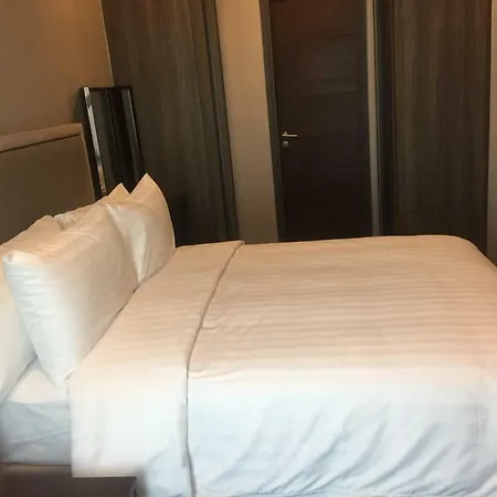 Ariva C Ekkamai Serviced Residences