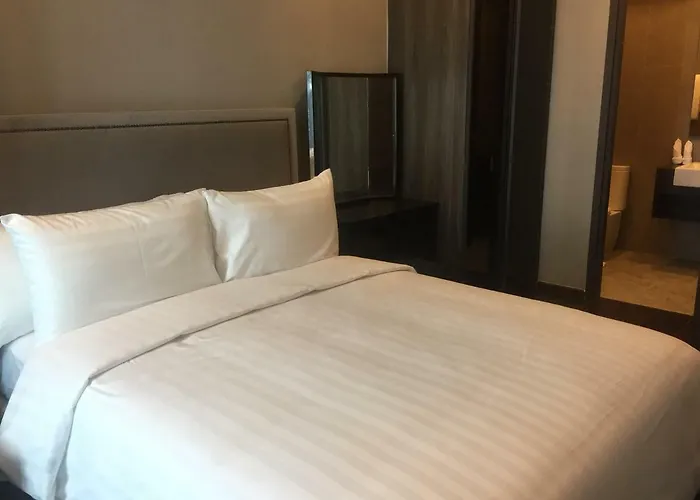 Ariva C Ekkamai * Bangkok